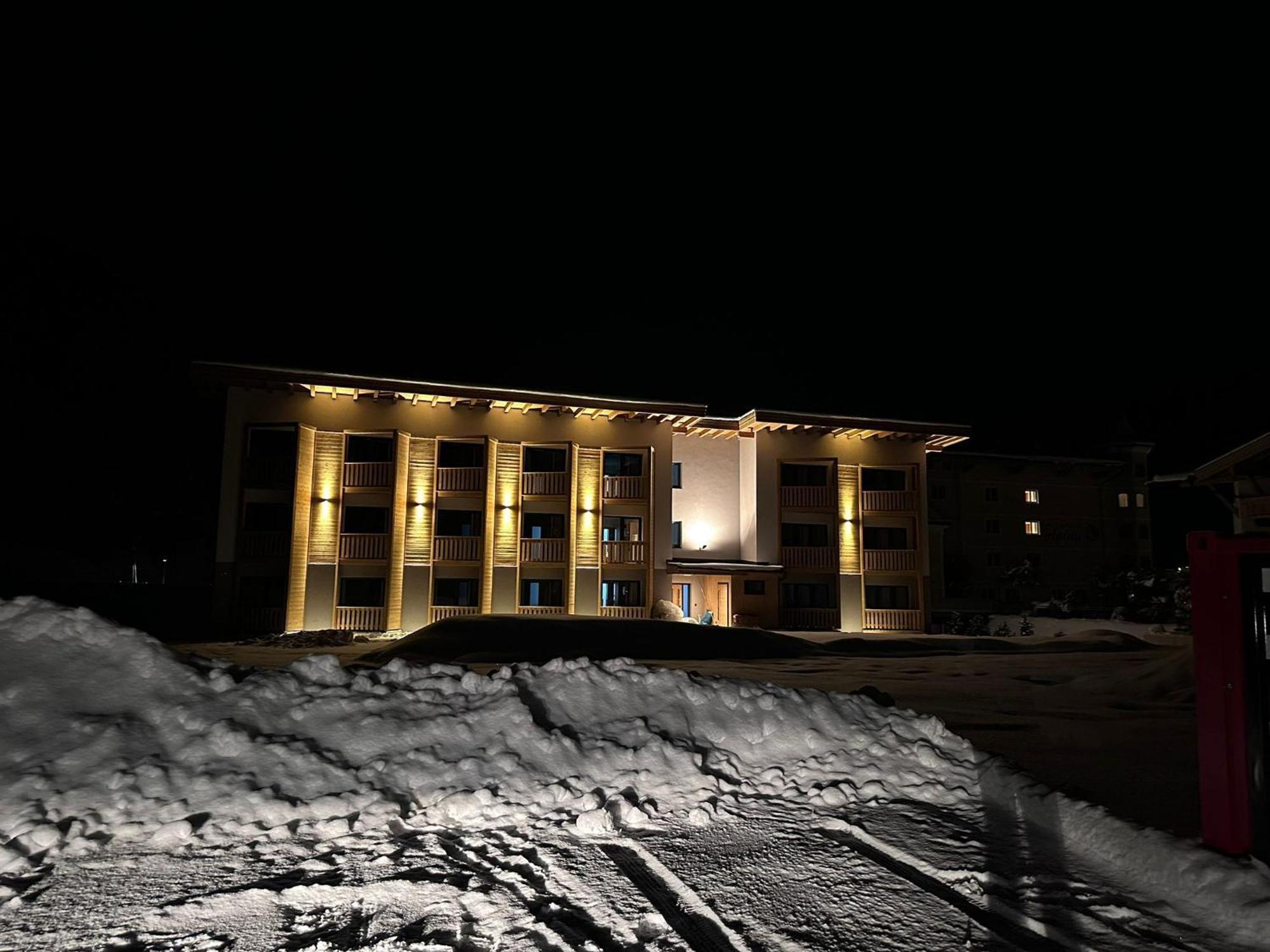 Roessl Lodge แกร์ลอส ภายนอก รูปภาพ